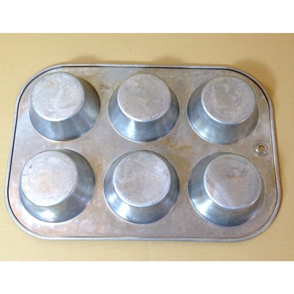Vintage Chilton Ware Cupcake Pan Aluminum Muffin Tin 6 Hole 606-1 USA Made - Picture 4 of 6